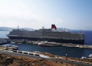 Queen Elisabeth in Tourlos