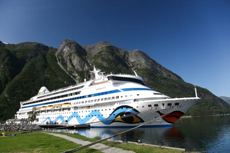 AIDAaura in Eidfjord