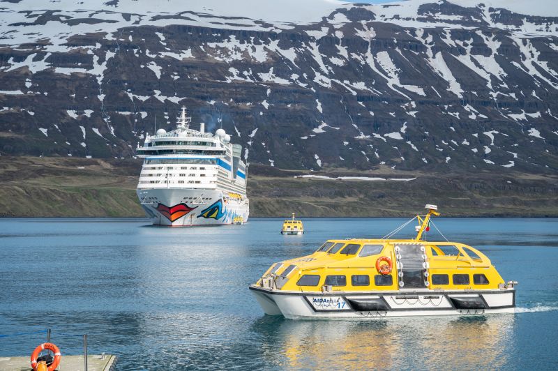 AIDA Bella tendert in Seydisfjordur