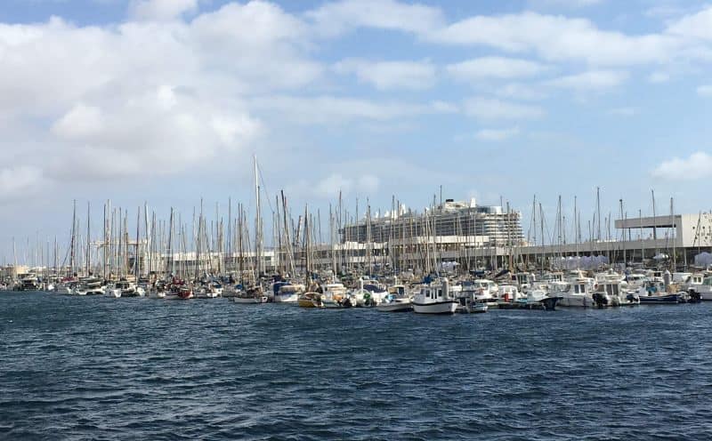 AIDAnova und die Marina