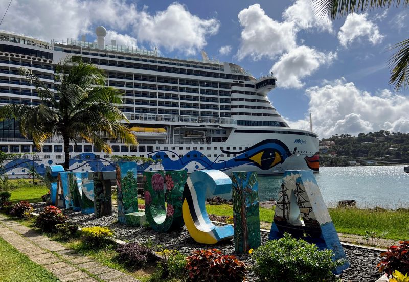 AIDAperla am Pointe Seraphine Cruise Terminal