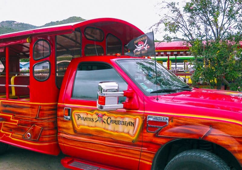 Tortola auf eigene Faust mit einem Safaribus erkunden