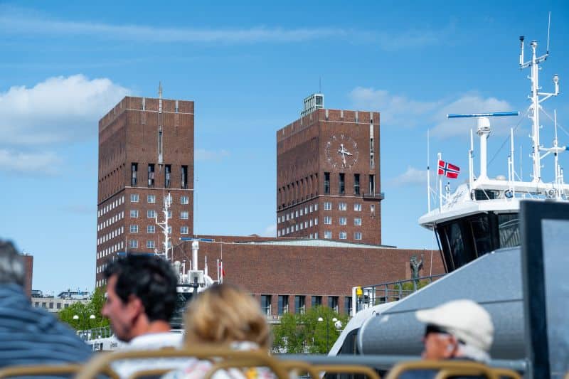 Am Rathaus starten die Fähren zur Museumsinsel Bygdøy