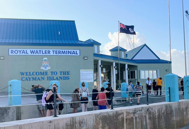 Ankunft am Royal Watler Terminal auf Grand Cayman