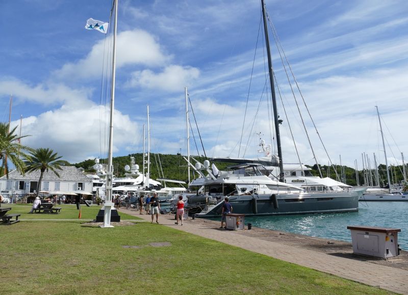 Bootsausflüge sind beliebte Landausflüge auf Antigua