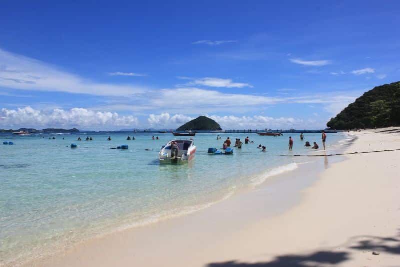 Auf Phuket gibt es viele schöne Strände