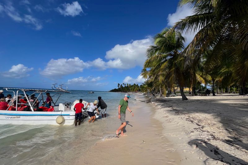 Aussteigen an einem Strand auf der Isla Saona
