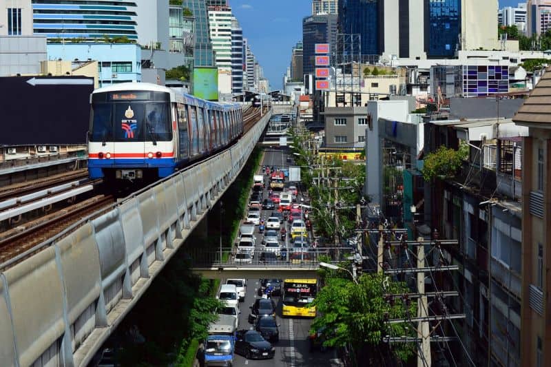 Bangkok auf eigene Faust mit dem BTS Skytrain