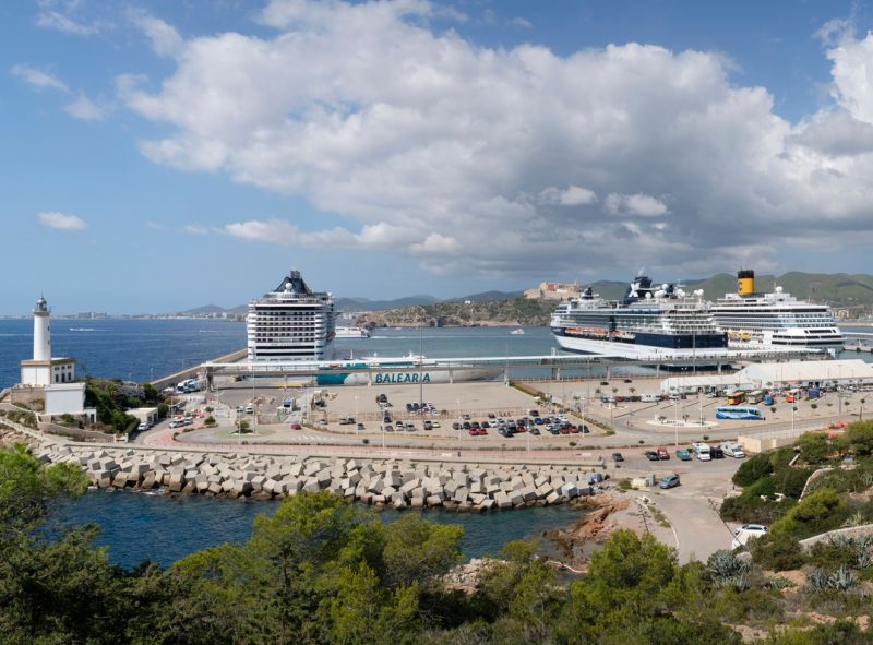 Betrieb im Port d'Eivissa