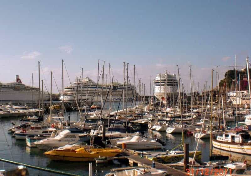 Blick auf den Hafen