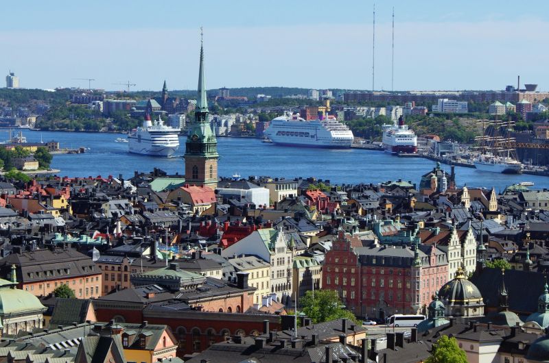 Blick über die Altstadt Gamla Stan zum Hauptliegeplatz