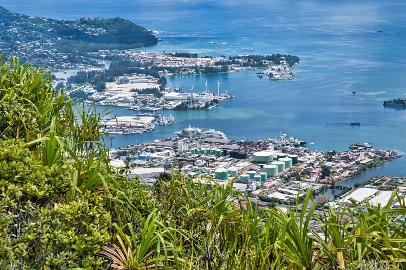 Blick vom Copolia Trail auf den Hafen von Victoria