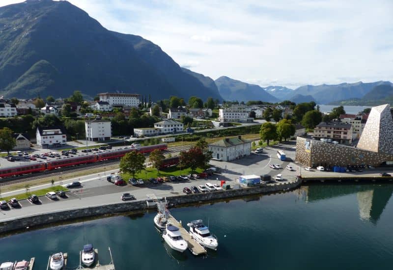 Blick vom Schiff auf Andalsnes