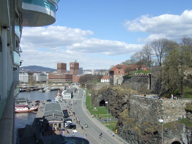 Blick vom Schiff in Richtung Rathaus