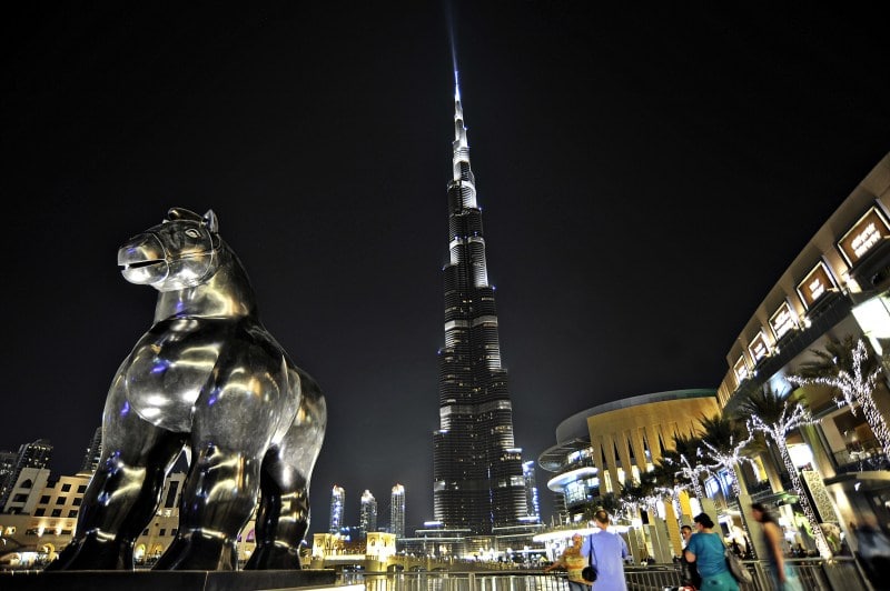 Burj Khalifa am Abend - Bild: MSC Cruises