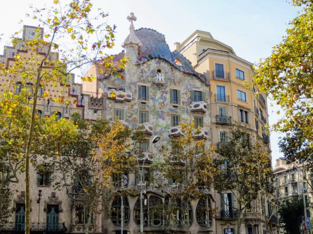 In Barcelona auf eigene Faust zur Casa Battlo