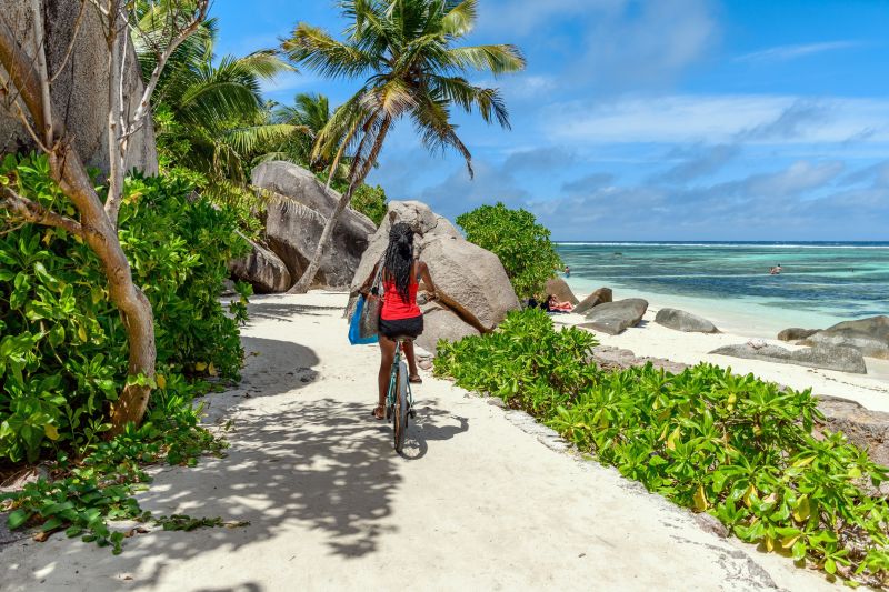 Das Fahrrad ist das ideale Verkehrsmittel auf La Digue