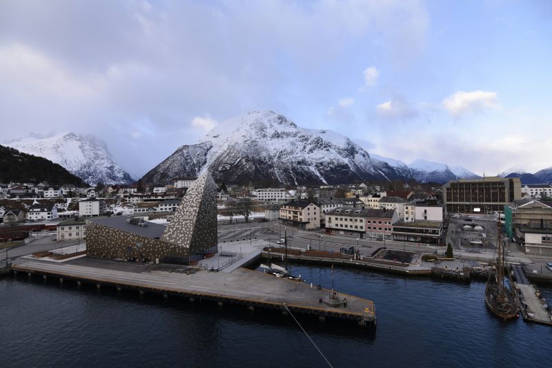 Das Norsk Tindesenter am Hafen