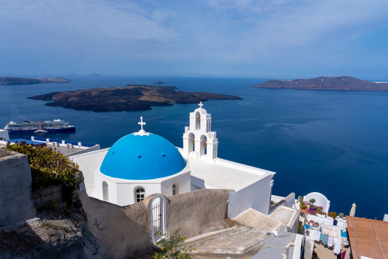 Das berühmte Foto mit der Kirche Three Bell of Fira
