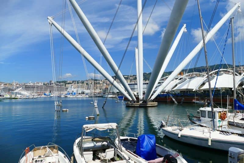 Der Bigo im Porto Antico von Genua