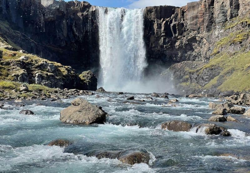 In Seyðisfjörður auf eigene Faust zum Gufufoss