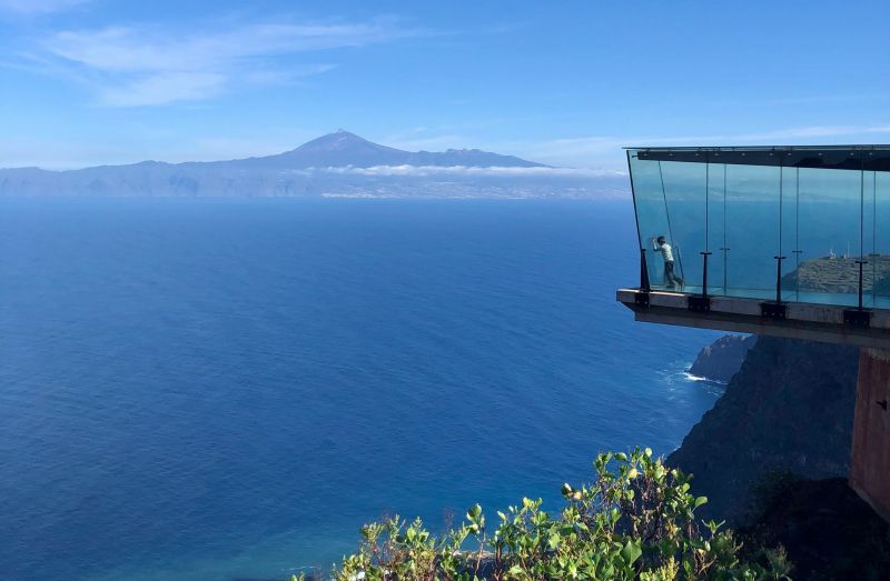 Der Mirador de Abrante mit dem Teide im Hintergrund