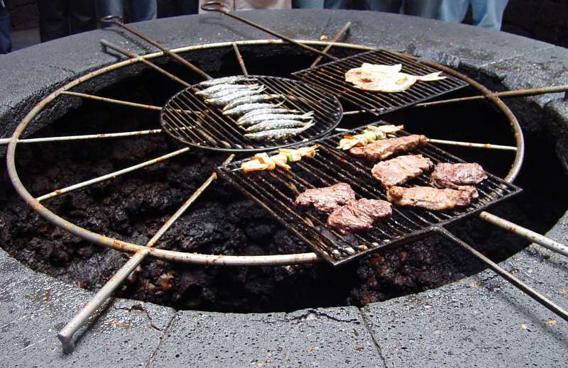 Grillen mit Erdwärme im Timanfaya Nationalpark