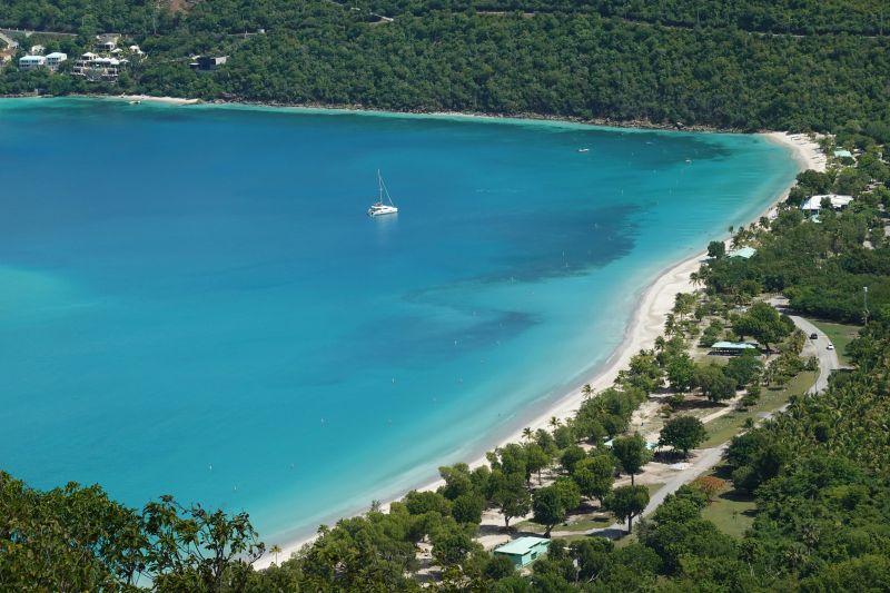 Der weltbekannte Magens Bay Beach auf St. Thomas