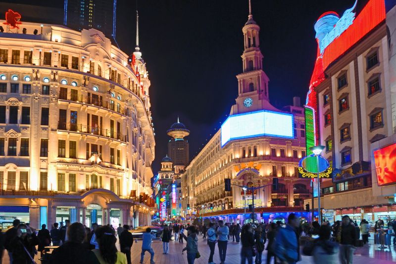 Die Nanjing Road am Abend