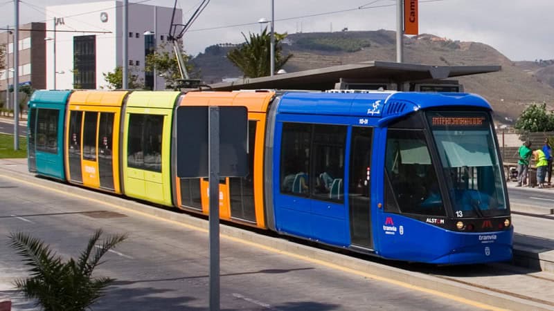 La laguna und Santa Cruz auf eigene Faust mit der Straßenbahn erkunden