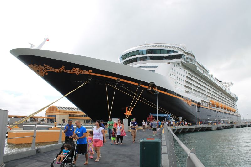 Disney Cruises an Pier 3