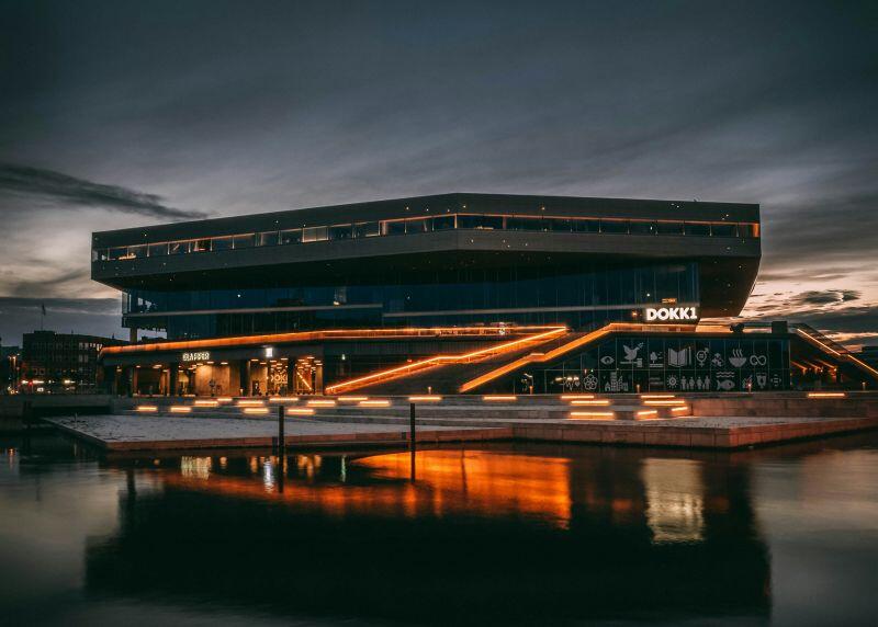 Bibliothek Dokk1 am Hafen