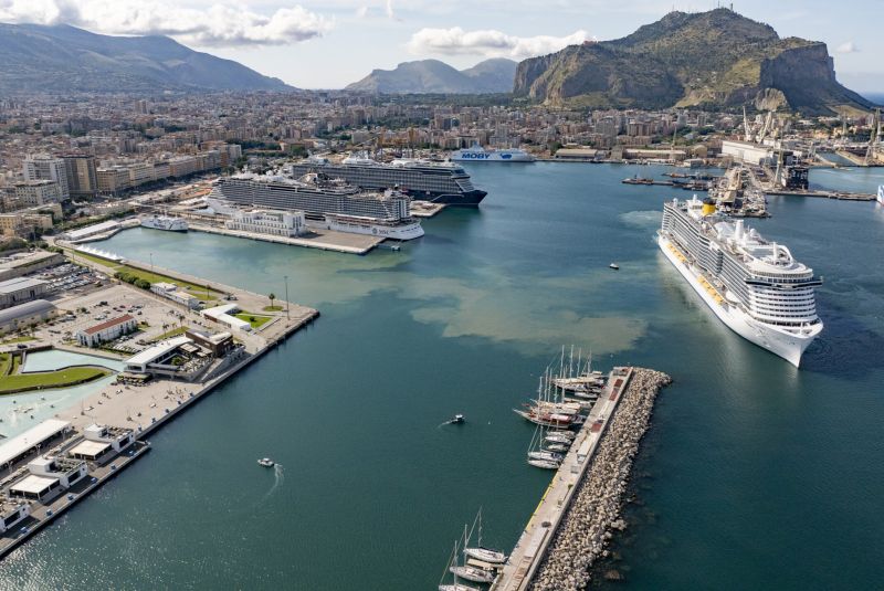 Full House in Palermo