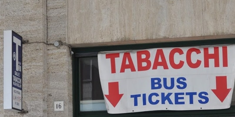 Fahrkarten gibt es im Tabacchi