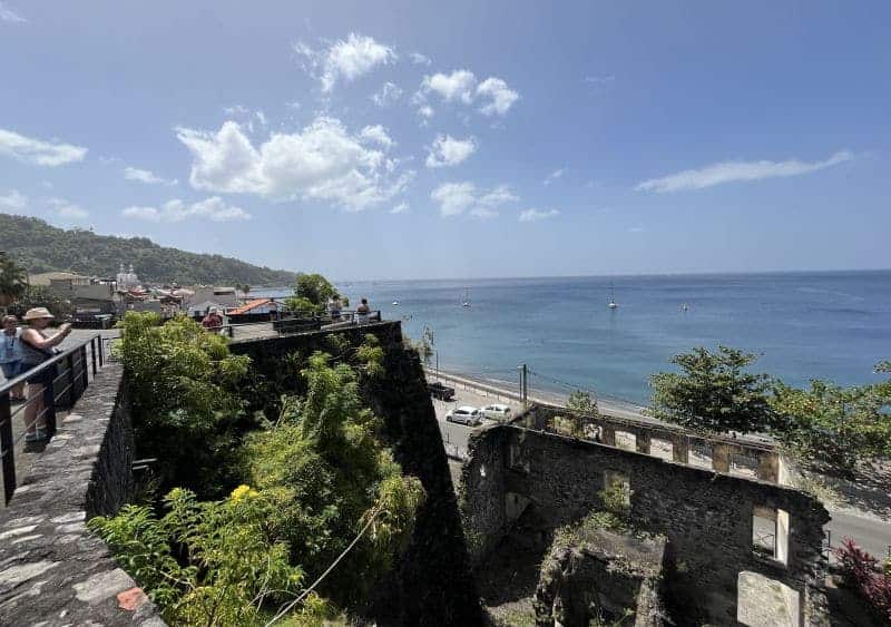 Landausflüge auf Martinqie nach Saint-Pierre sind beliebt