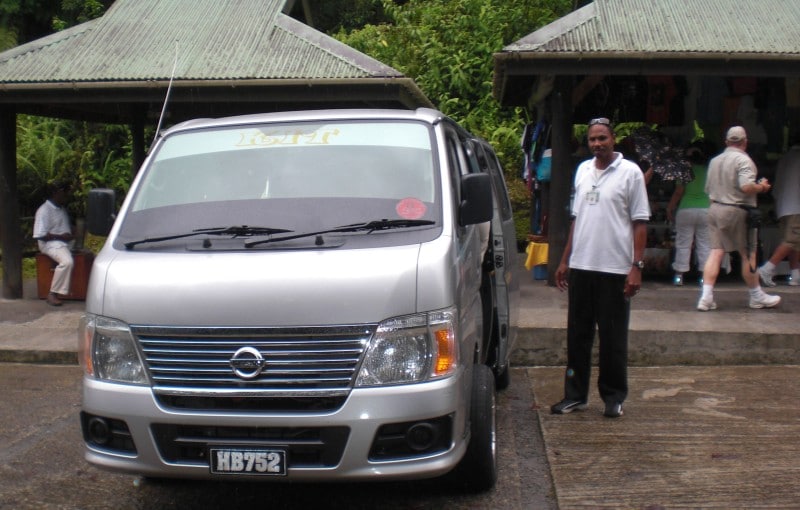 Dominica auf eigene Faust mit einem Taxi
