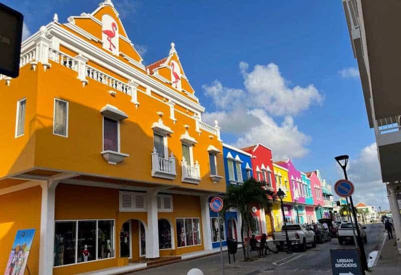 In Bonaire auf eigene Faust über die Kaya Grandi bummeln