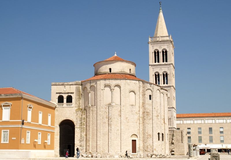 In Zadar auf eigene Faust die Kirche des Heiligen Donatus