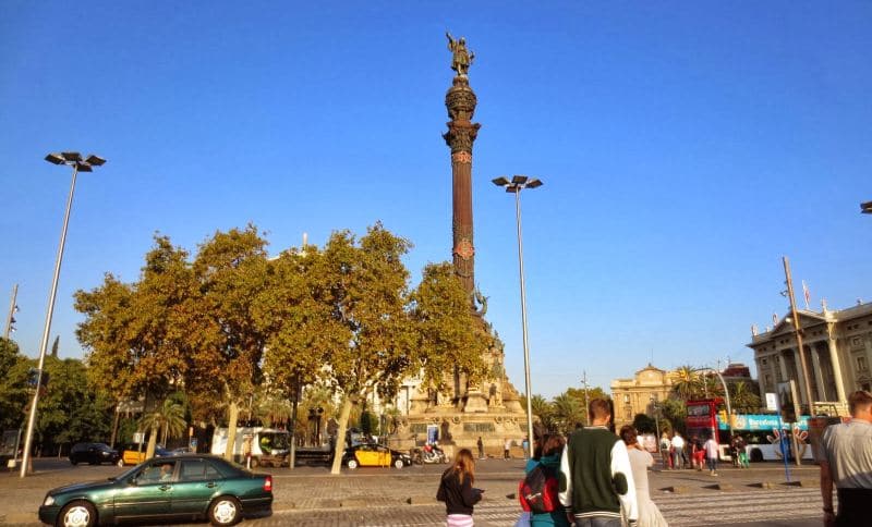Kolumbussäule am Hafenausgang