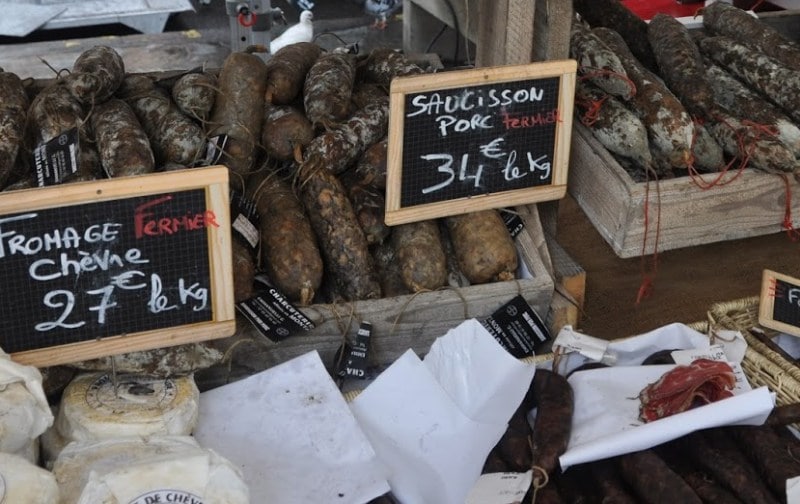 Korsische Wurstspezialitäten auf dem Markt