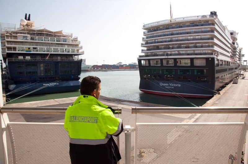 Kreuzfahrtschiffe am Trasmed-Terminal