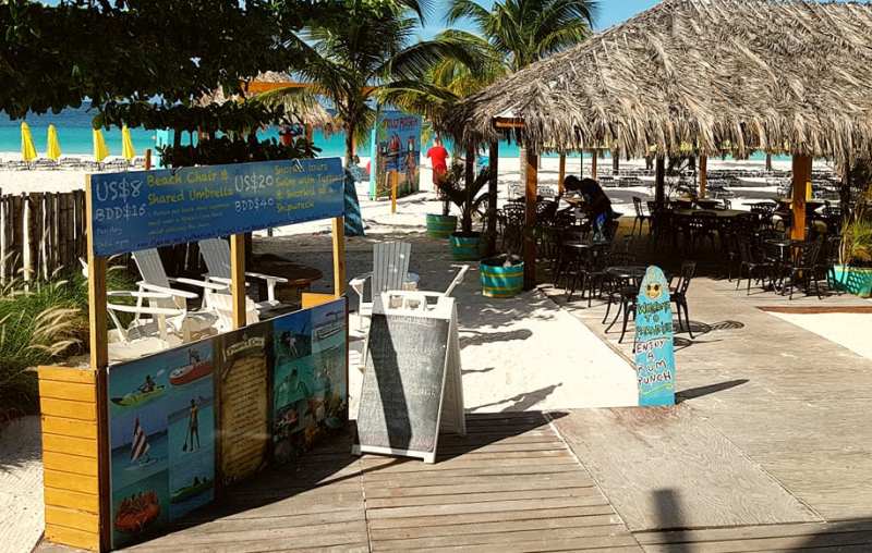 Liegenverleih im Pirates Cove Beach Club