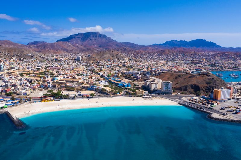 Luftaufnahme des Strandes Praia da Laginha in Mindelo