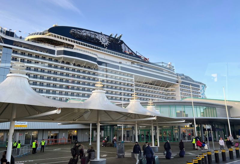 MSC Euribia am City Cruise Terminal