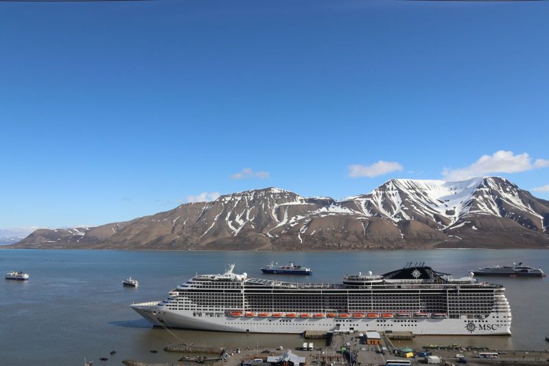 MSC Fantasia in Longyearbyen