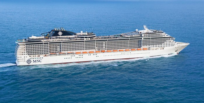 MSC Preziosa in voller Fahrt