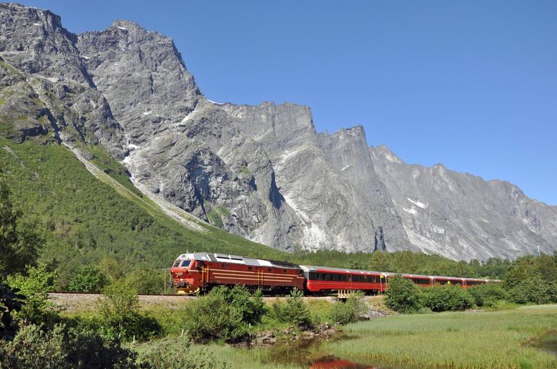 Rauma Railway am Trollveggen