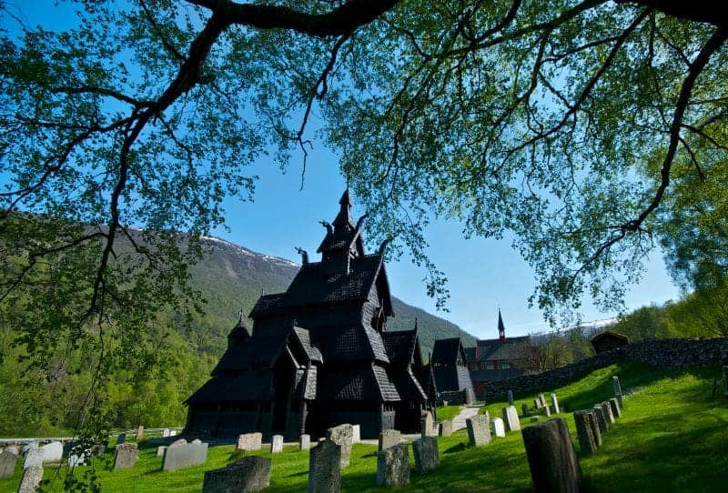 Landausflüge in Flåm zur Stabkirche Borgund