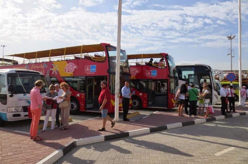 Dubai auf eigene Faust mit einer Stadtrundfahrt