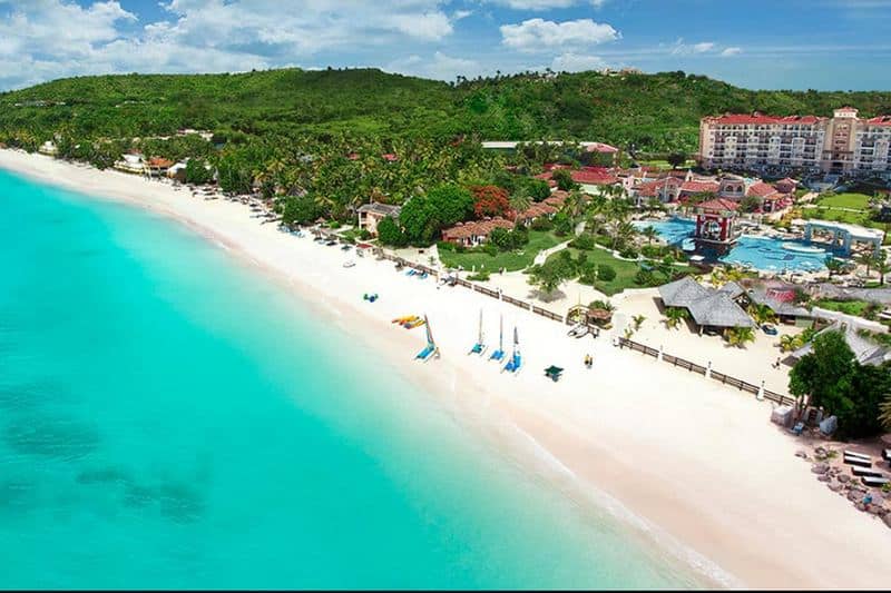 Sandals Grande Antigua am Dickenson Bay Beach
